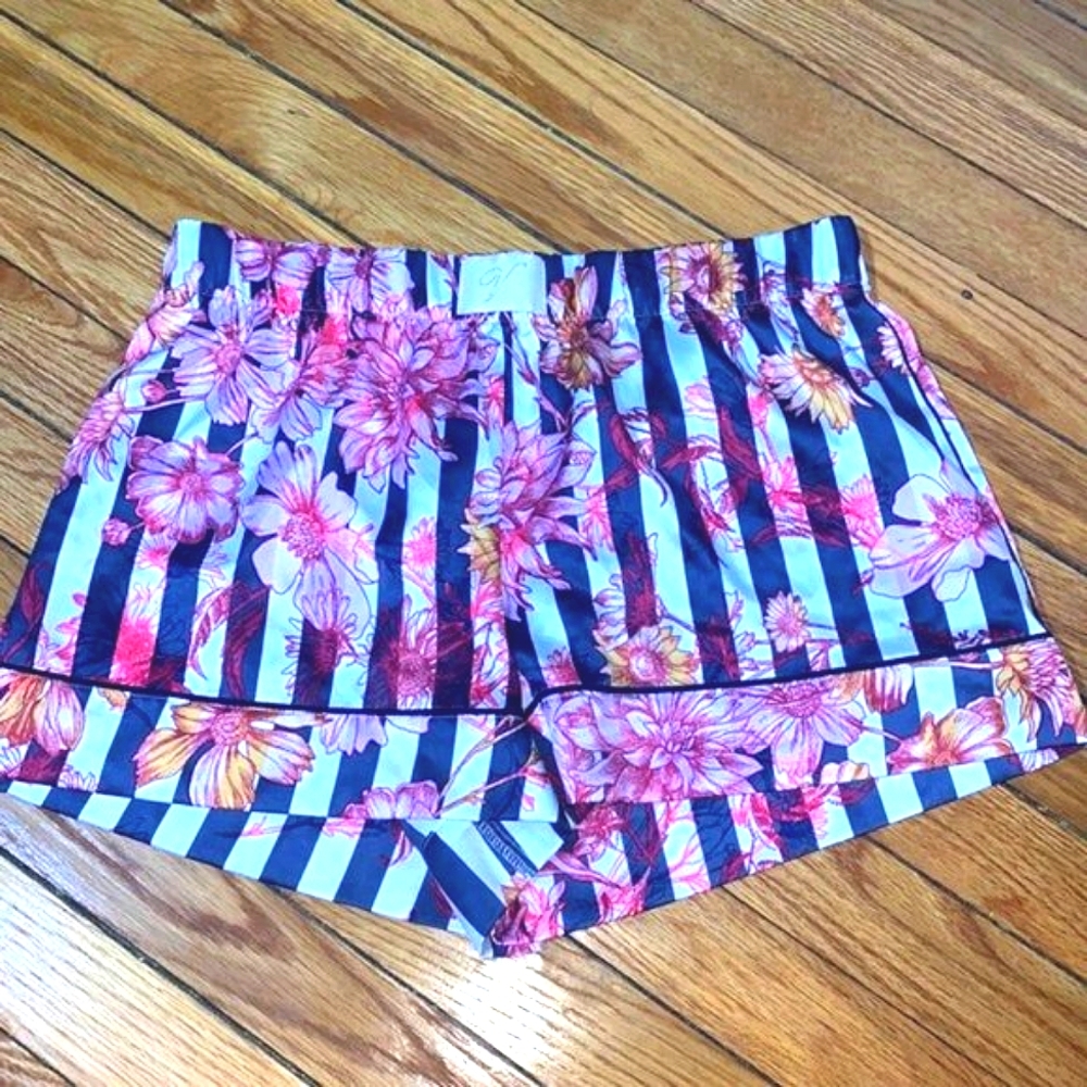 NWT Victoria's Secret Stripes Floral Shorts - M